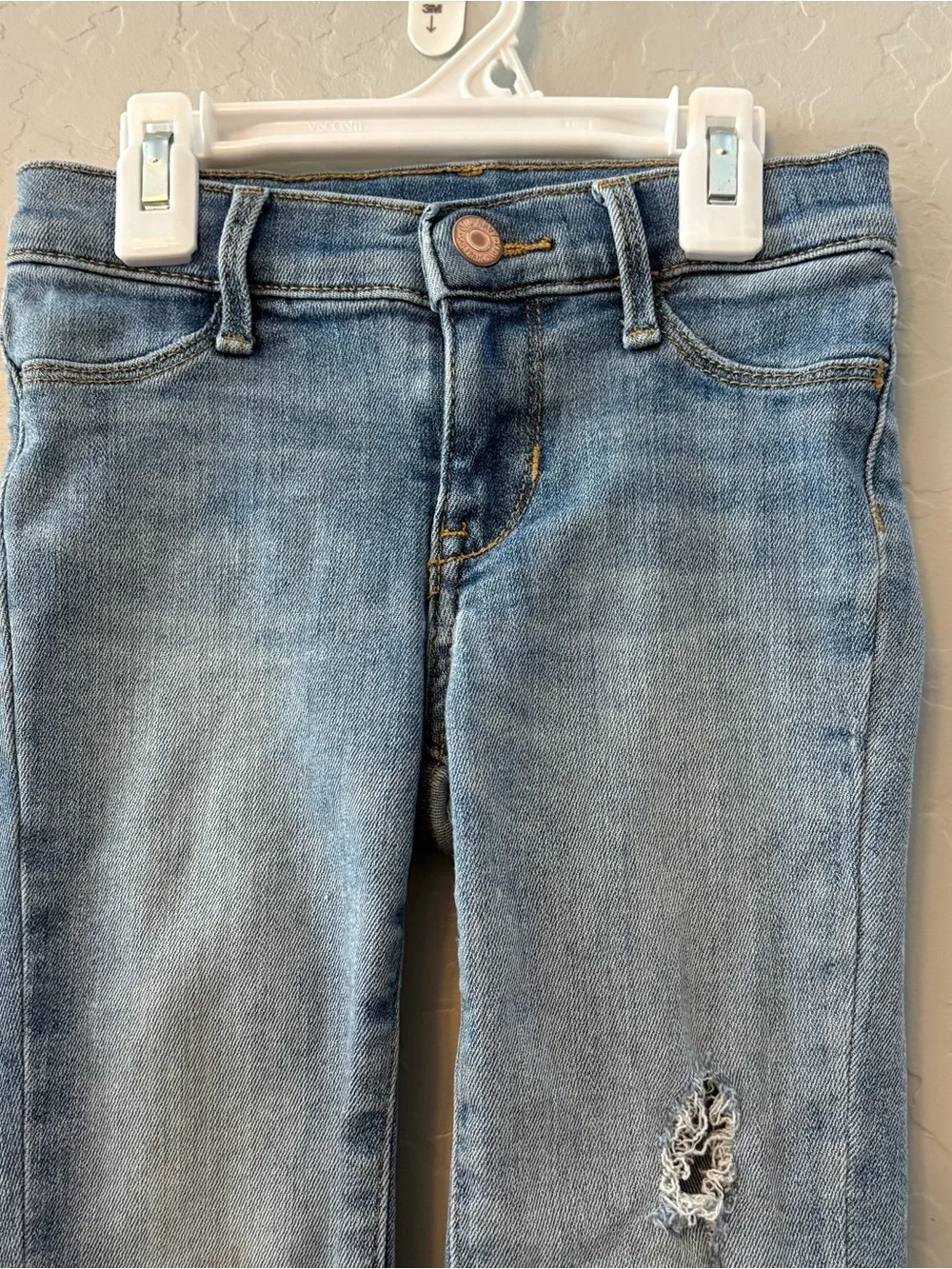 Old navy ballerina light wash distressed heart denim skinny jeans size 6